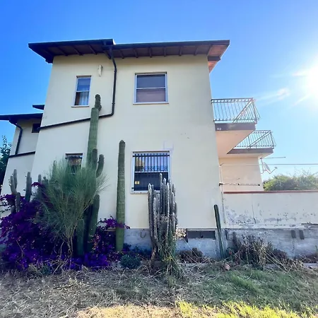 La Casa Di Bet Villa San Lorenzo al Mare Exterior photo